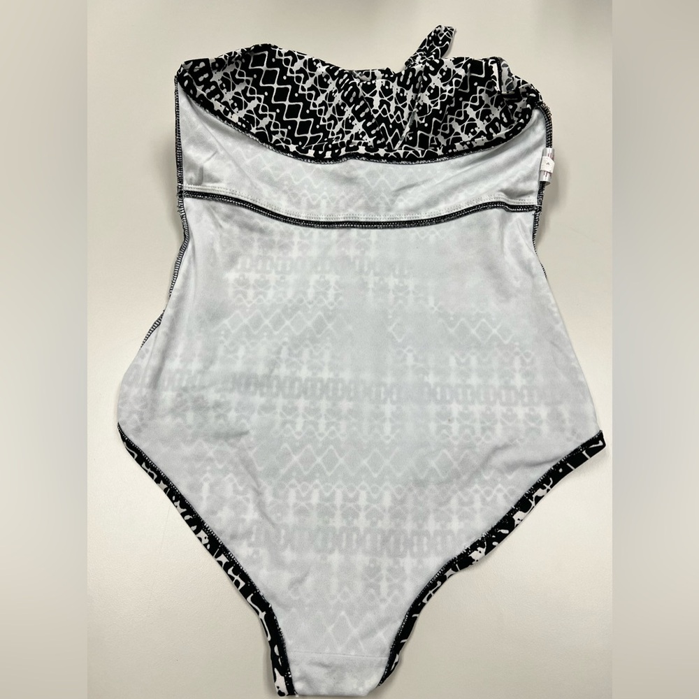Halter One-Piece Swimsuit - Picture 8 of 10